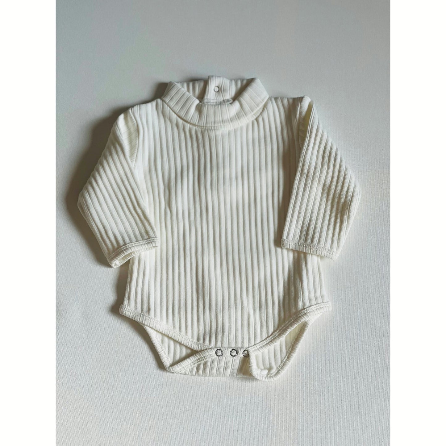 TIERRA LONG-SLEEVE ONESIE - ACE & JADE