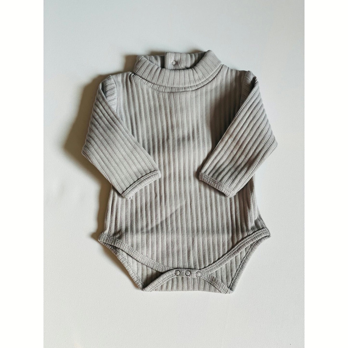TIERRA LONG-SLEEVE ONESIE - ACE & JADE